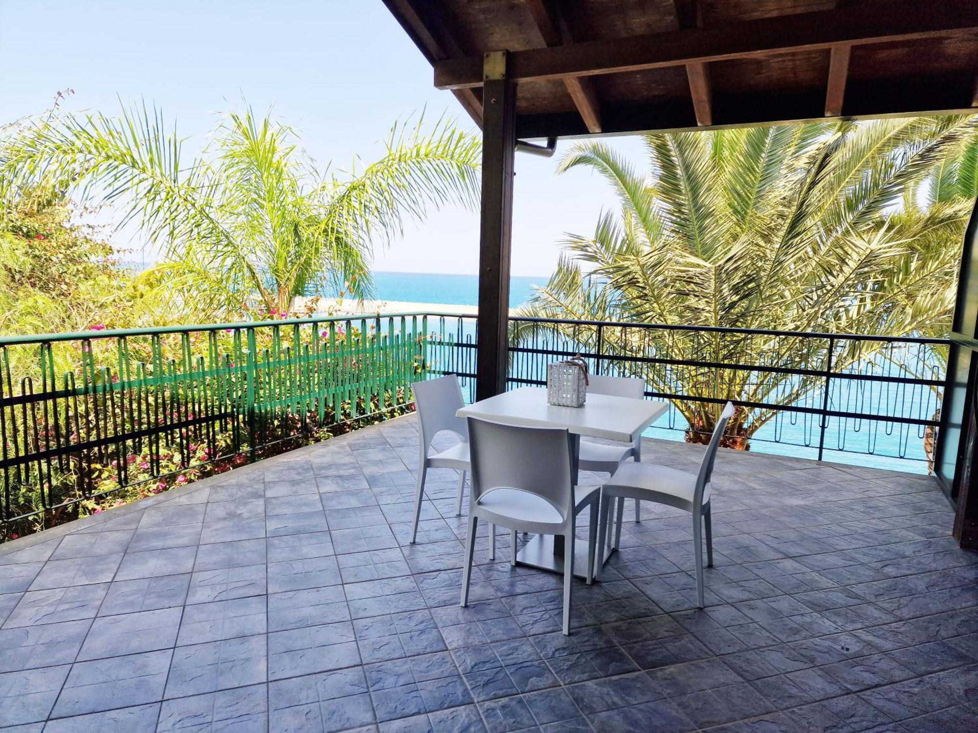 Villa Anita Apartments Capo dʼOrlando Quarto foto